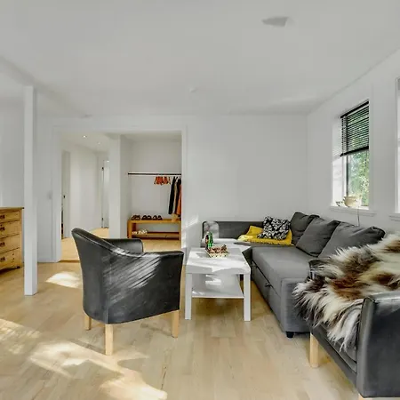 2 Bedroom Cozy In Stenlille 펜션 Ruds Vedby